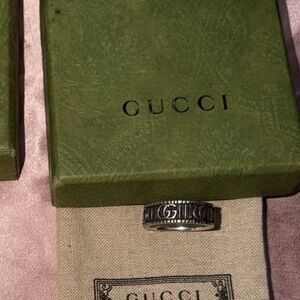 Gucci ring